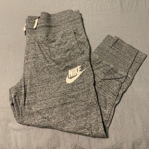 Grey Capri Nike Joggers (M)